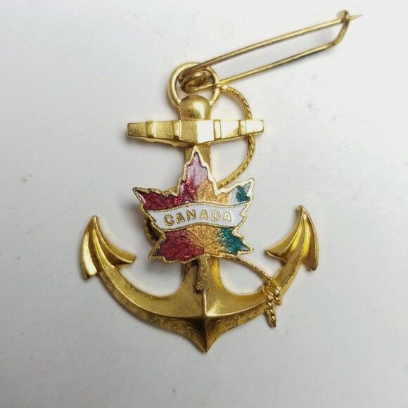 Vintage Canada Anchor and Mapel Leaf Pendant or Brooch, Gold Tone and Enamel - Picture 6 of 6